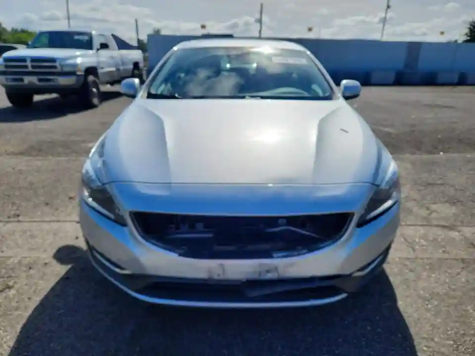 YV1612TBXF1307852 2015 VOLVO S60-4