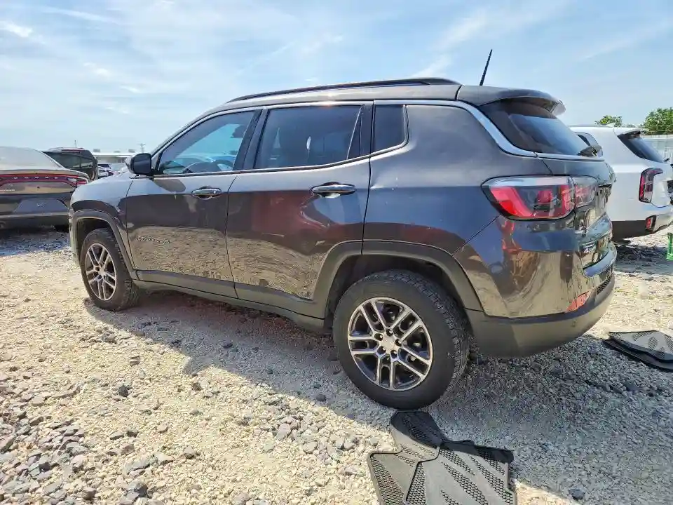 3C4NJDBB3HT654059 2017 JEEP COMPASS-1