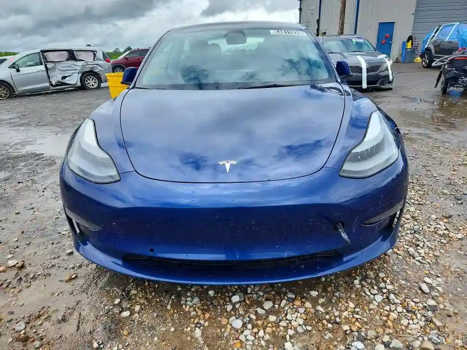 5YJ3E1EA0NF369908 2022 TESLA MODEL 3-4