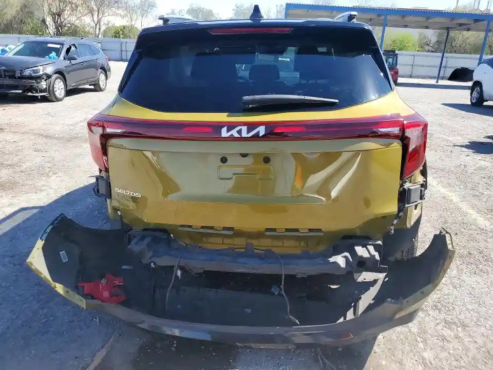 KNDEU2AA8R7652768 2024 KIA SELTOS-5