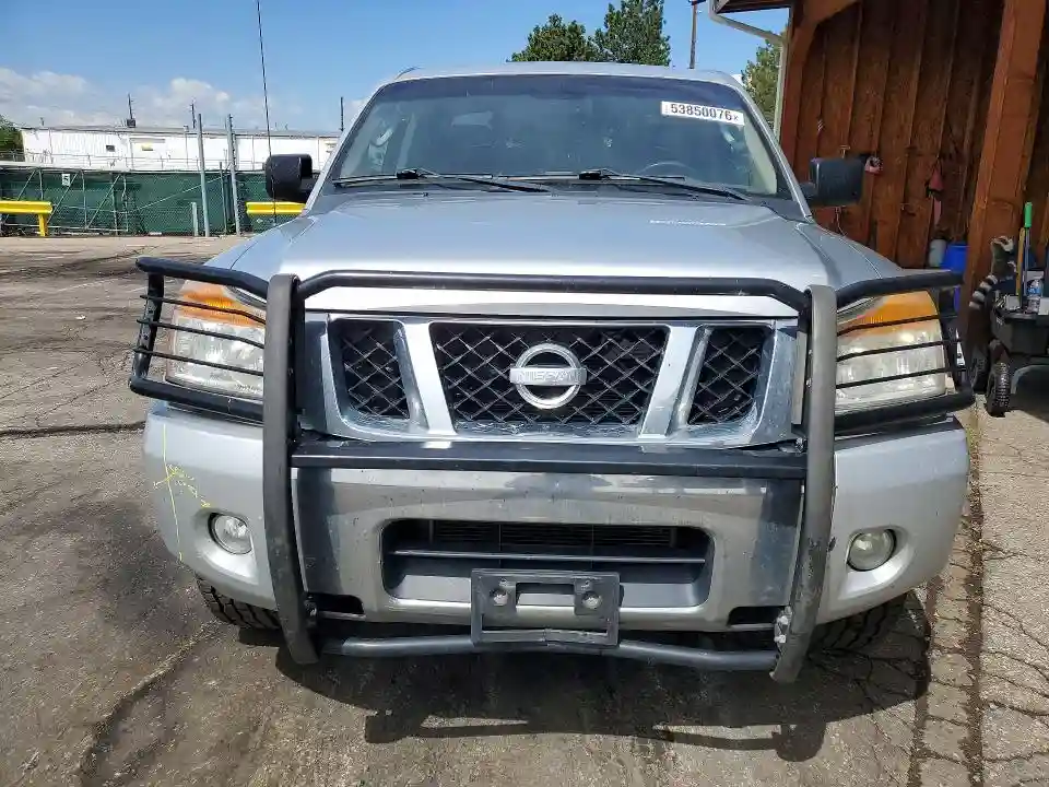 1N6BA0EC5AN324586 2010 NISSAN TITAN-4