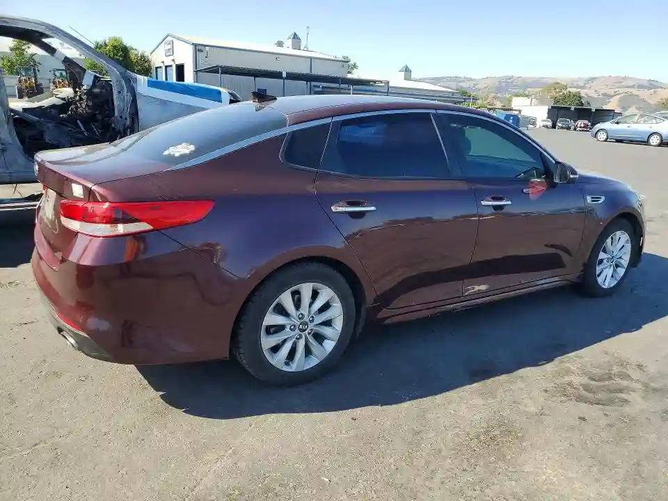 5XXGT4L37HG170742 2017 KIA OPTIMA-2