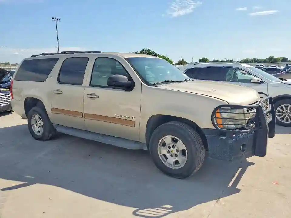 1GNUKJE3XAR129968 2010 CHEVROLET SUBURBAN-3