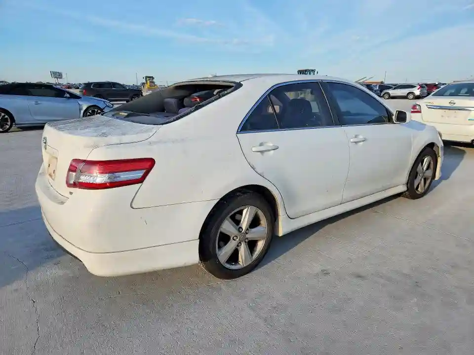 4T1BF3EK9AU543114 2010 TOYOTA CAMRY-2