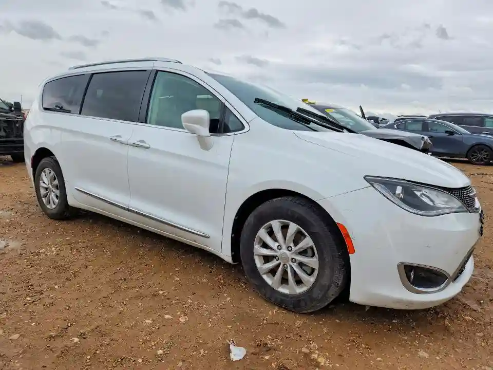 2C4RC1BG4KR665720 2019 CHRYSLER PACIFICA-3