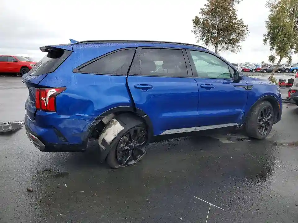 5XYRK4LFXMG012438 2021 KIA SORENTO-2