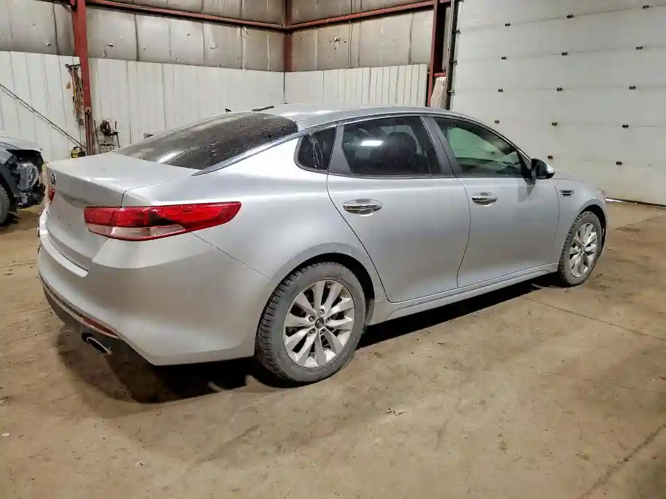 5XXGT4L39GG045112 2016 KIA OPTIMA-2