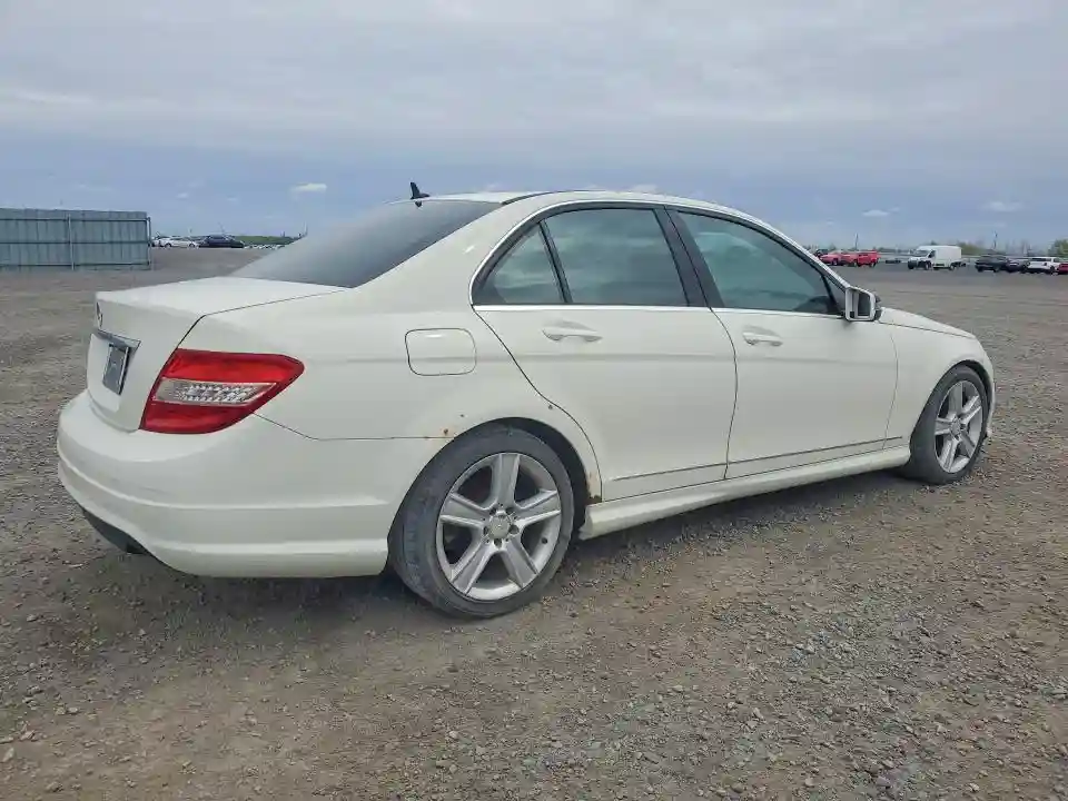 WDDGF8BB7BA487792 2011 MERCEDES-BENZ C-CLASS-2