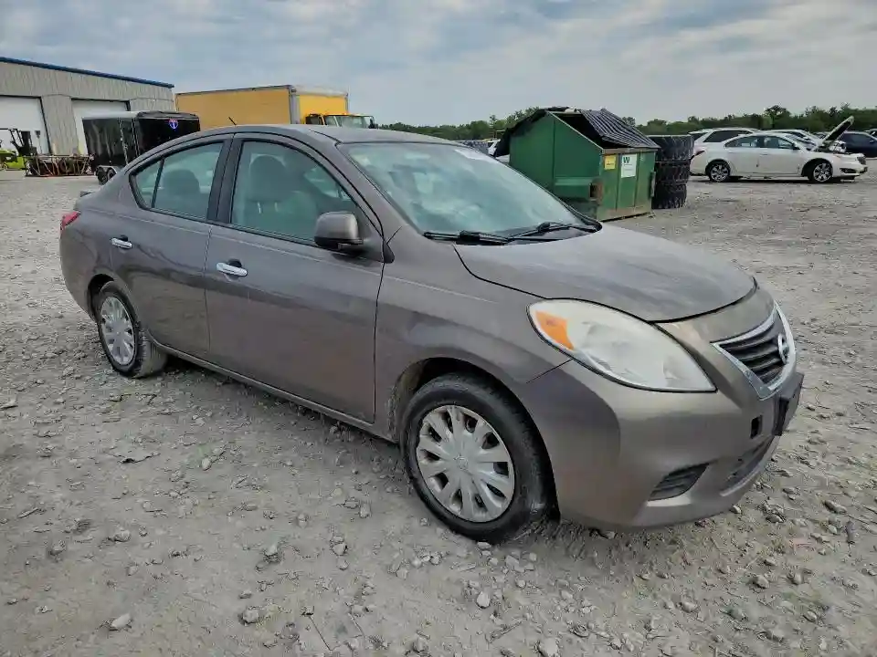 3N1CN7AP3EL808584 2014 NISSAN VERSA-3