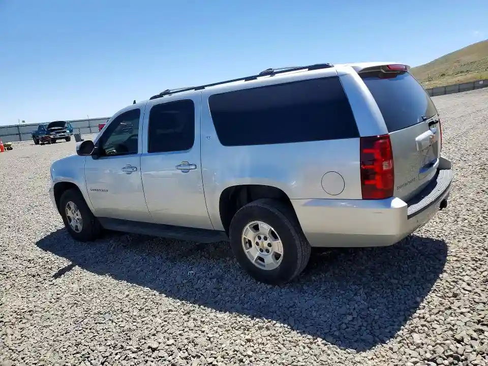 1GNSKJE37BR262728 2011 CHEVROLET SUBURBAN-1