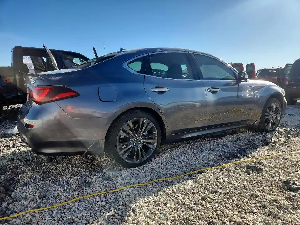 JN1BY1ARXHM770010 2017 INFINITI Q70-2