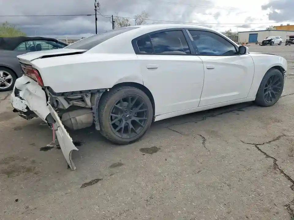 2C3CDXBGXDH509930 2013 DODGE CHARGER-2