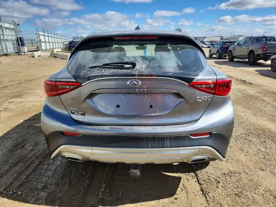 SJKCH5CR4HA026567 2017 INFINITI QX30 LUXUR-5