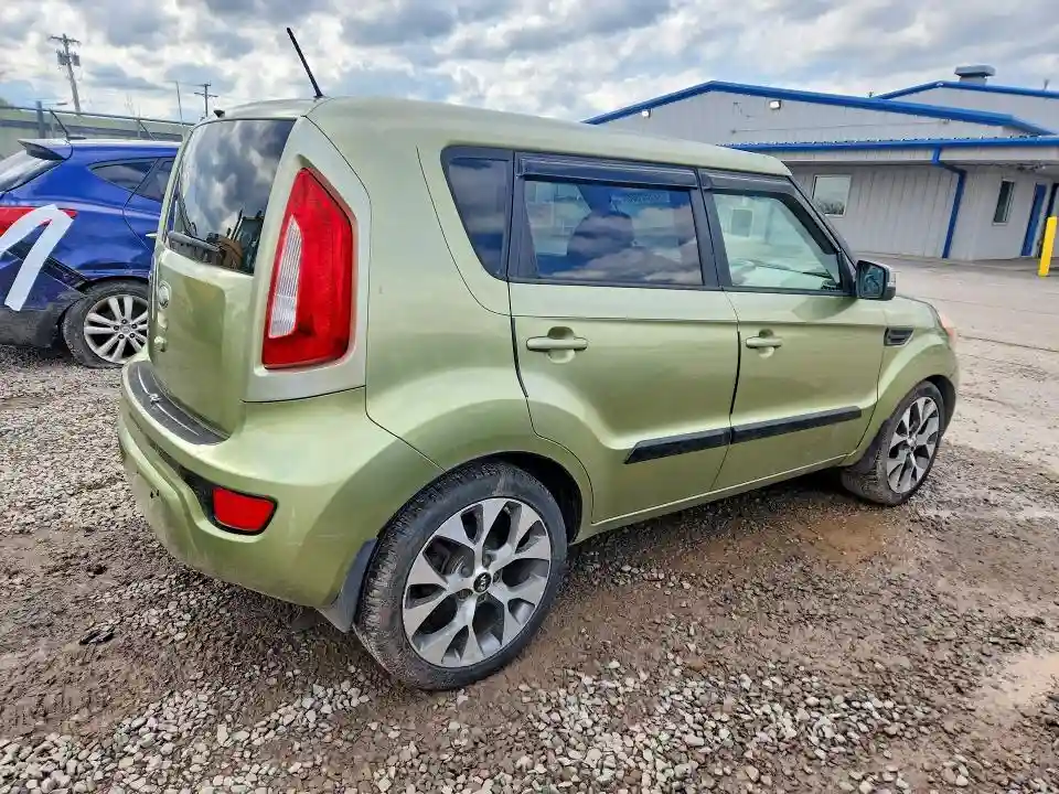 KNDJT2A60D7601920 2013 KIA SOUL-2
