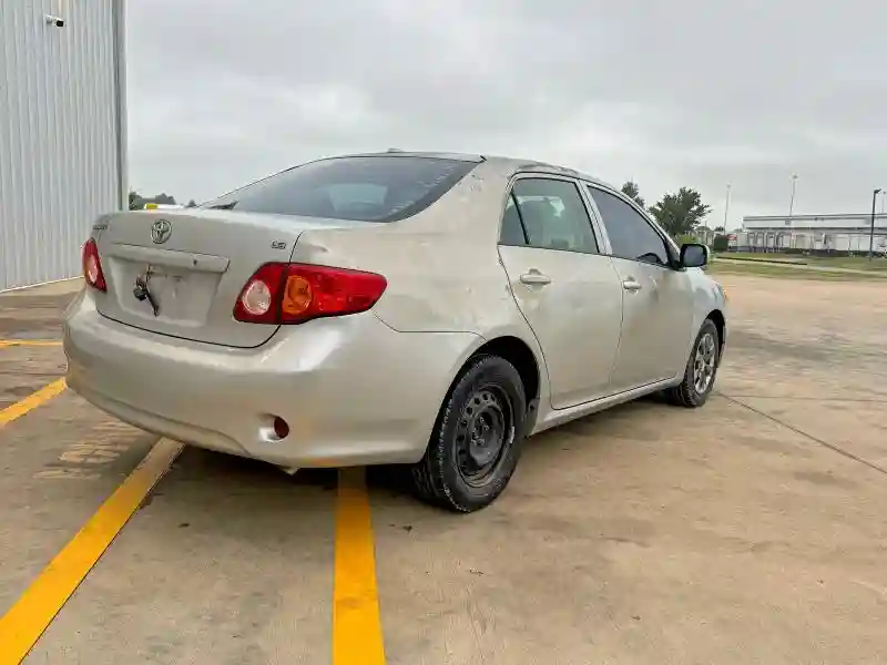 1NXBU4EE6AZ308627 2010 TOYOTA COROLLA-3