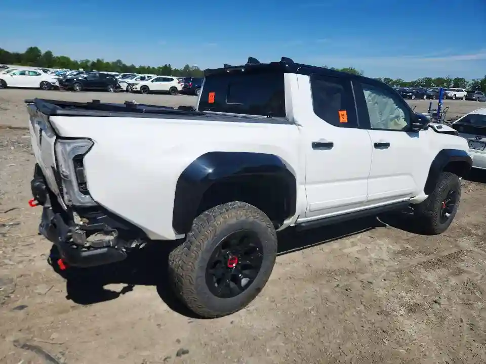 3TYLC5LNXST044438 2025 TOYOTA TACOMA-2