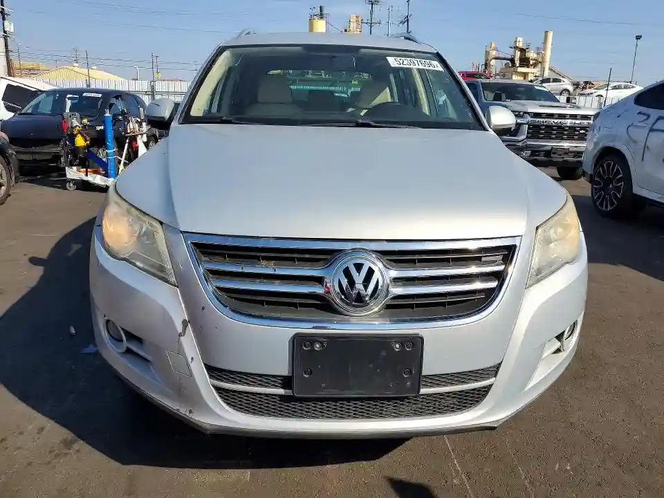 WVGAV7AX0BW503002 2011 VOLKSWAGEN TIGUAN-4