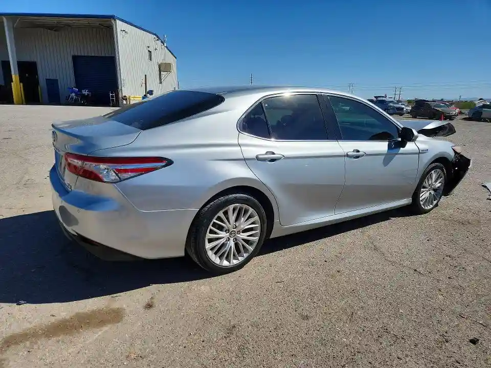 4T1B21HK9JU002107 2018 TOYOTA CAMRY SOLA-2