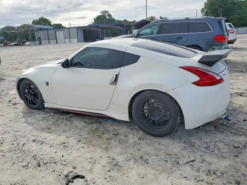 JN1AZ4EH9JM570494 2018 NISSAN 370Z-1