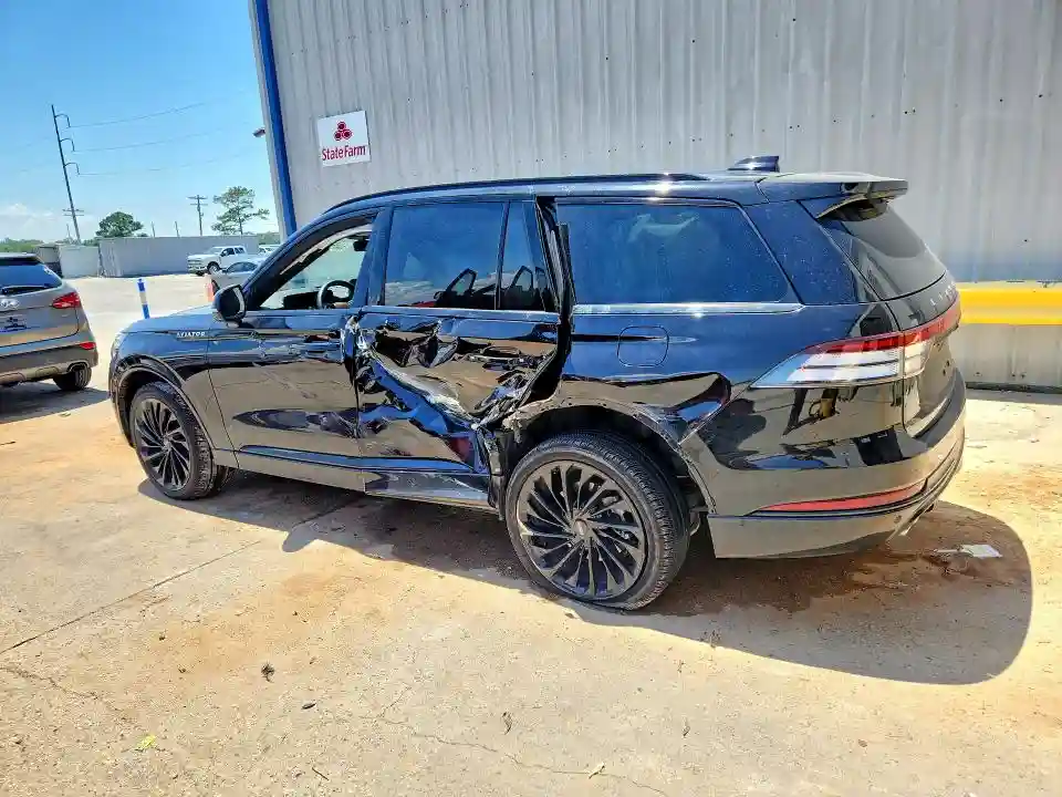 5LM5J7XC2SGL18930 2025 LINCOLN AVIATOR-1