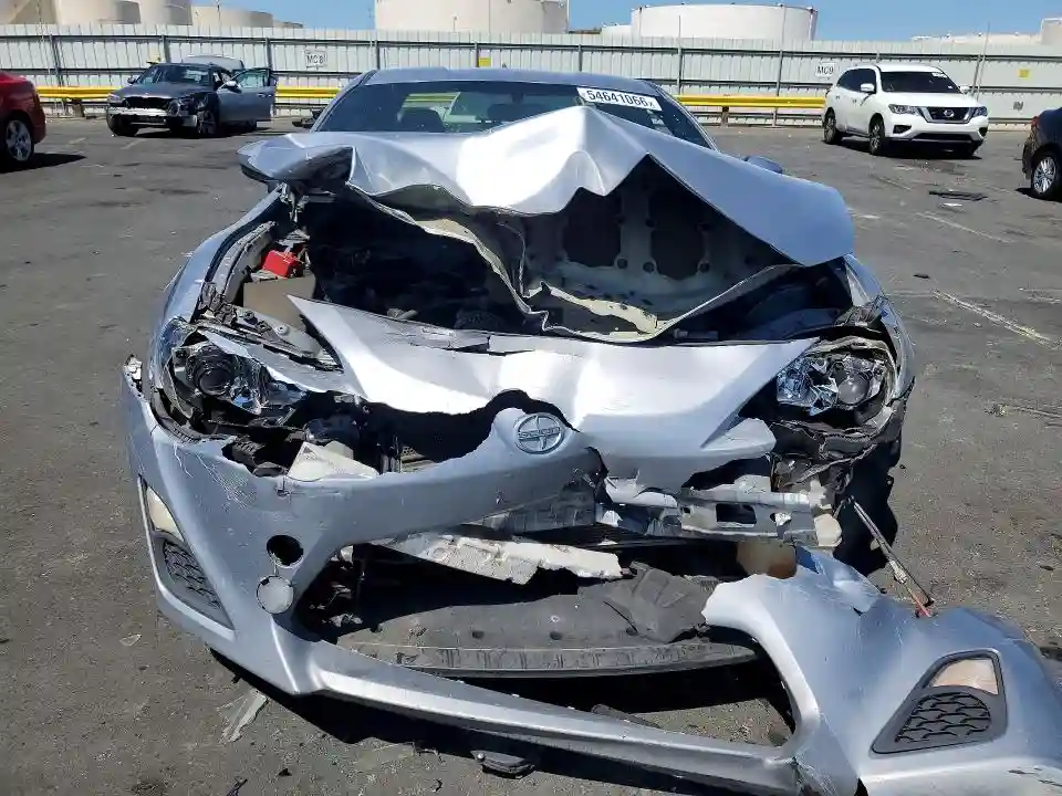 JF1ZNAA15F9713105 2015 SCION FRS-4