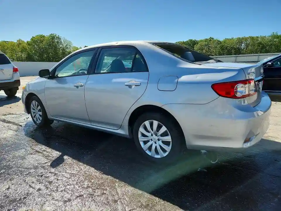 5YFBU4EE1CP029431 2012 TOYOTA COROLLA-1