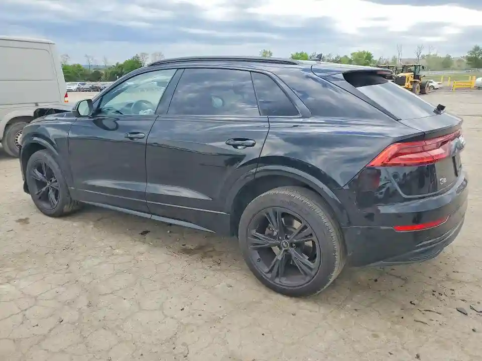 WA1BVAF11MD037213 2021 AUDI Q8-1
