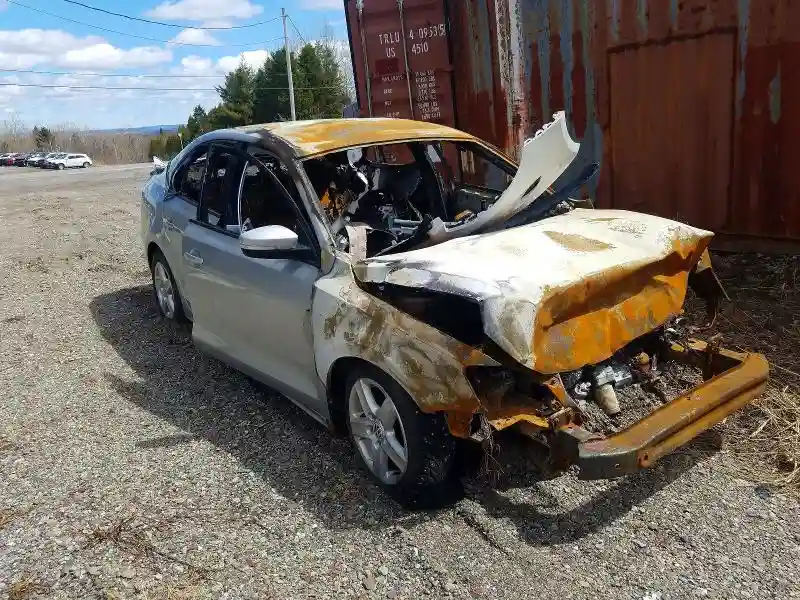 3VW2K7AJXEM307650 2014 VOLKSWAGEN JETTA-3
