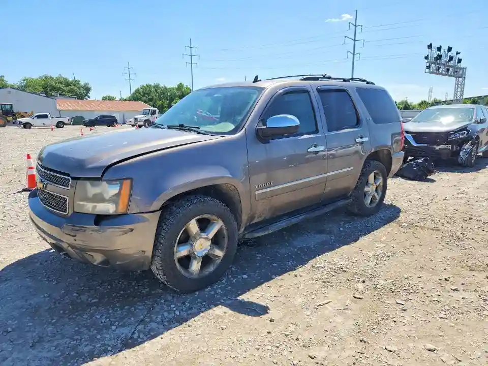 1GNSKCE08BR138923 2011 CHEVROLET TAHOE-0
