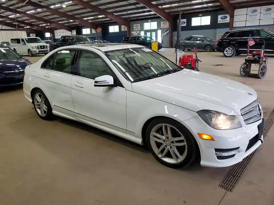 WDDGF8AB4DR256161 2013 MERCEDES-BENZ C-CLASS-3