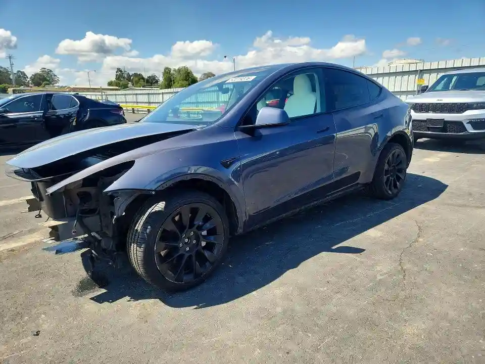 7SAYGDEE3PF902120 2023 TESLA MODEL Y-0