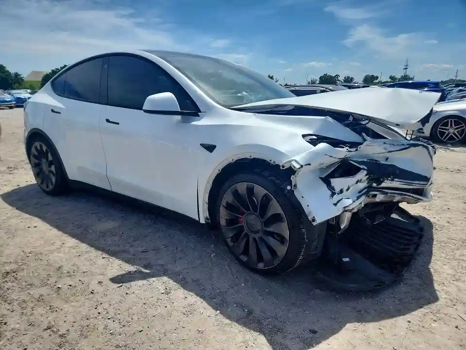 7SAYGDEF9NF361256 2022 TESLA MODEL Y-3