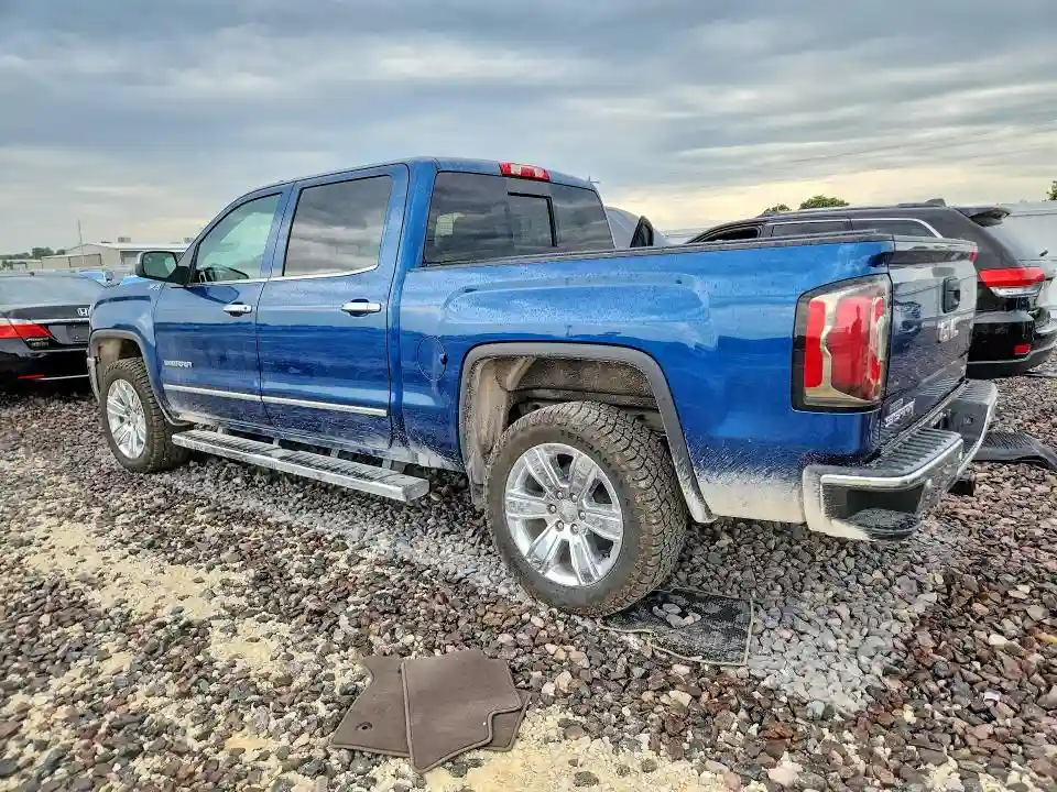 3GTU2NEC1JG552809 2018 GMC SIERRA-1