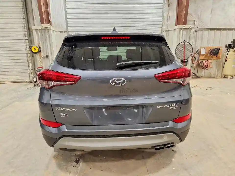 KM8J3CA24HU304820 2017 HYUNDAI TUCSON-5