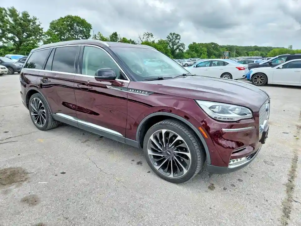 5LM5J7XC1MGL03998 2021 LINCOLN AVIATOR-3