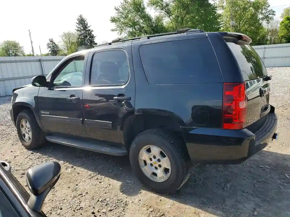 1GNSKAE00BR115575 2011 CHEVROLET TAHOE-1
