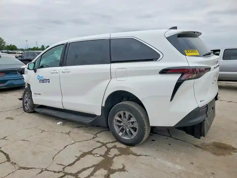5TDKRKEC6SS256284 2025 TOYOTA SIENNA-1