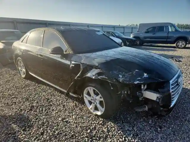 WAUKMAF46JN010580 2018 AUDI A4-3