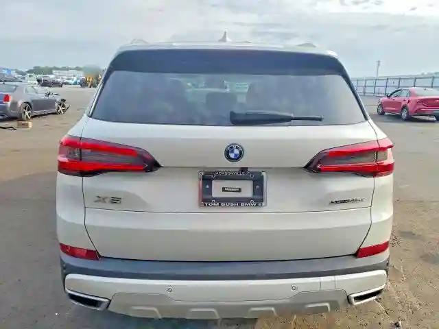 5UXTA6C03N9M02413 2022 BMW X5-5