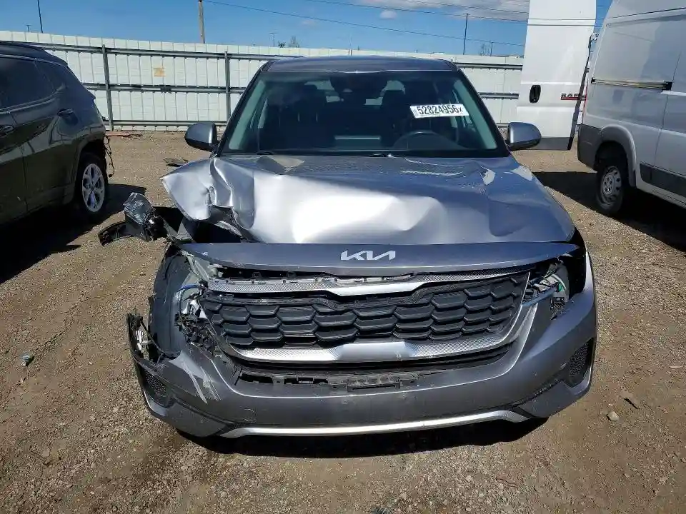 KNDEPCAA7N7329917 2022 KIA SELTOS-4