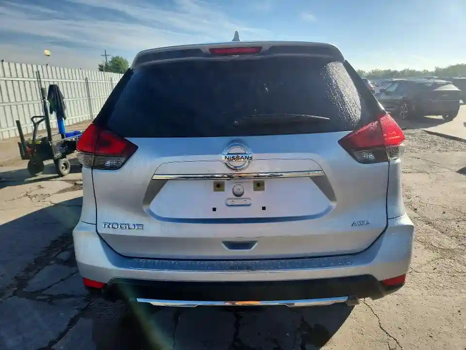 KNMAT2MVXHP587811 2017 NISSAN ROGUE-5