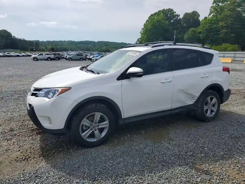 2T3WFREV1FW162743 2015 TOYOTA RAV4 XLE-0