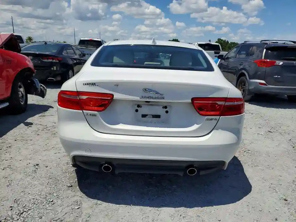 SAJAD4BG6HA953779 2017 JAGUAR XE-5