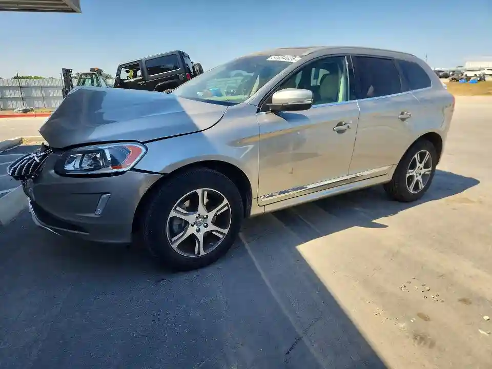 YV4902RK3F2670238 2015 VOLVO XC60-0