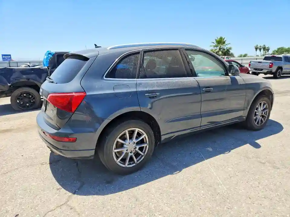 WA1CKAFP3AA012330 2010 AUDI Q5-2