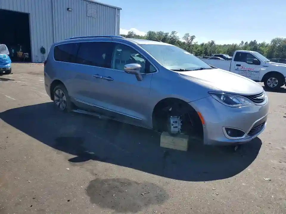 2C4RC1N71JR105258 2018 CHRYSLER PACIFICA-3