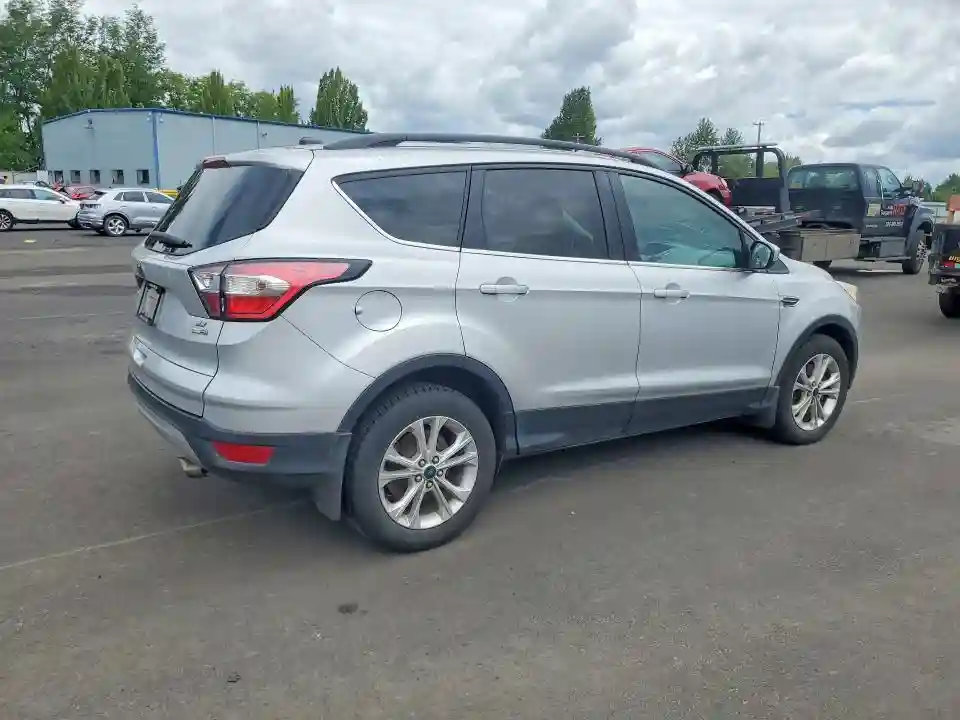 1FMCU9GD0JUA44021 2018 FORD ESCAPE-2