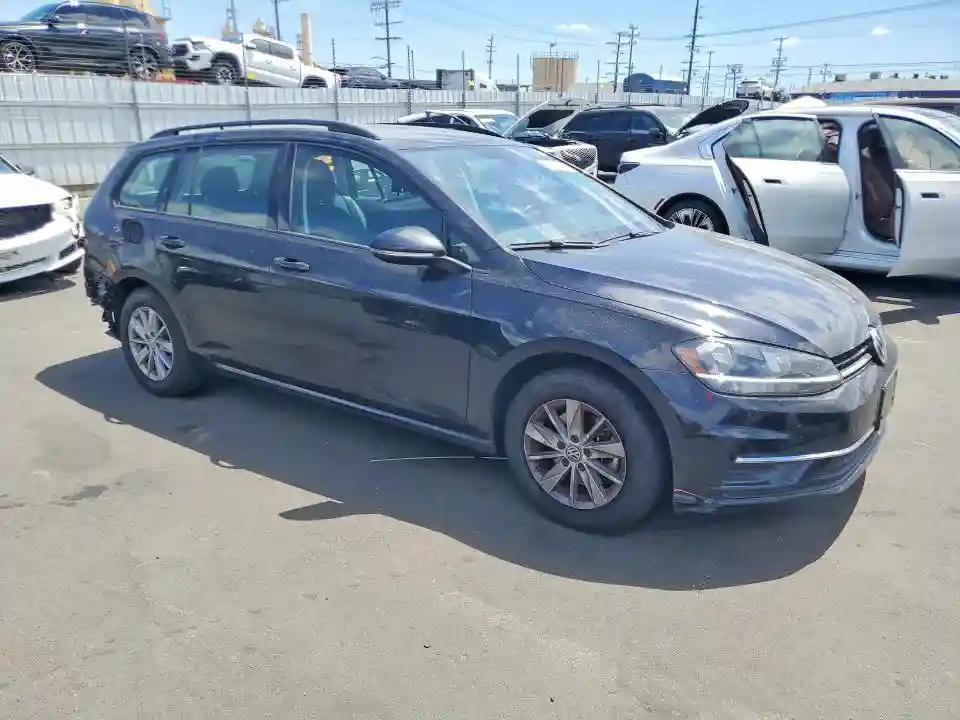 3VWY57AU2KM502777 2019 VOLKSWAGEN GOLF-3