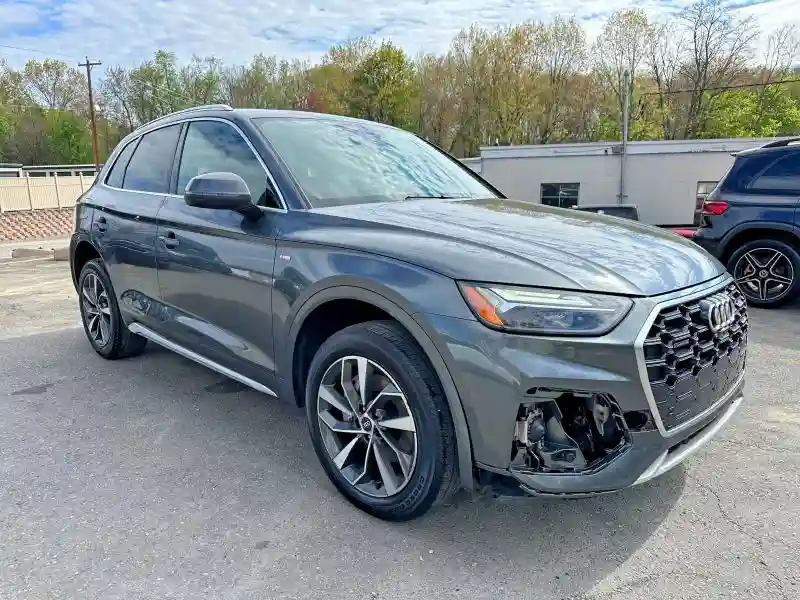 WA1EAAFY1N2044973 2022 AUDI Q5-3