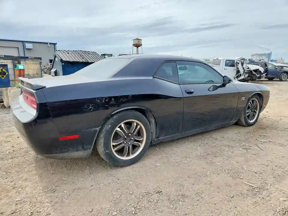 2C3CDYBT7DH742005 2013 DODGE CHALLENGER-2
